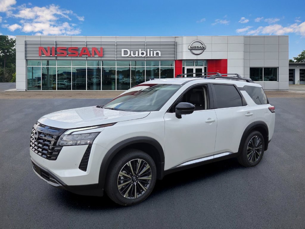 New 2026 Nissan Pathfinder Platinum w/ Accent Package