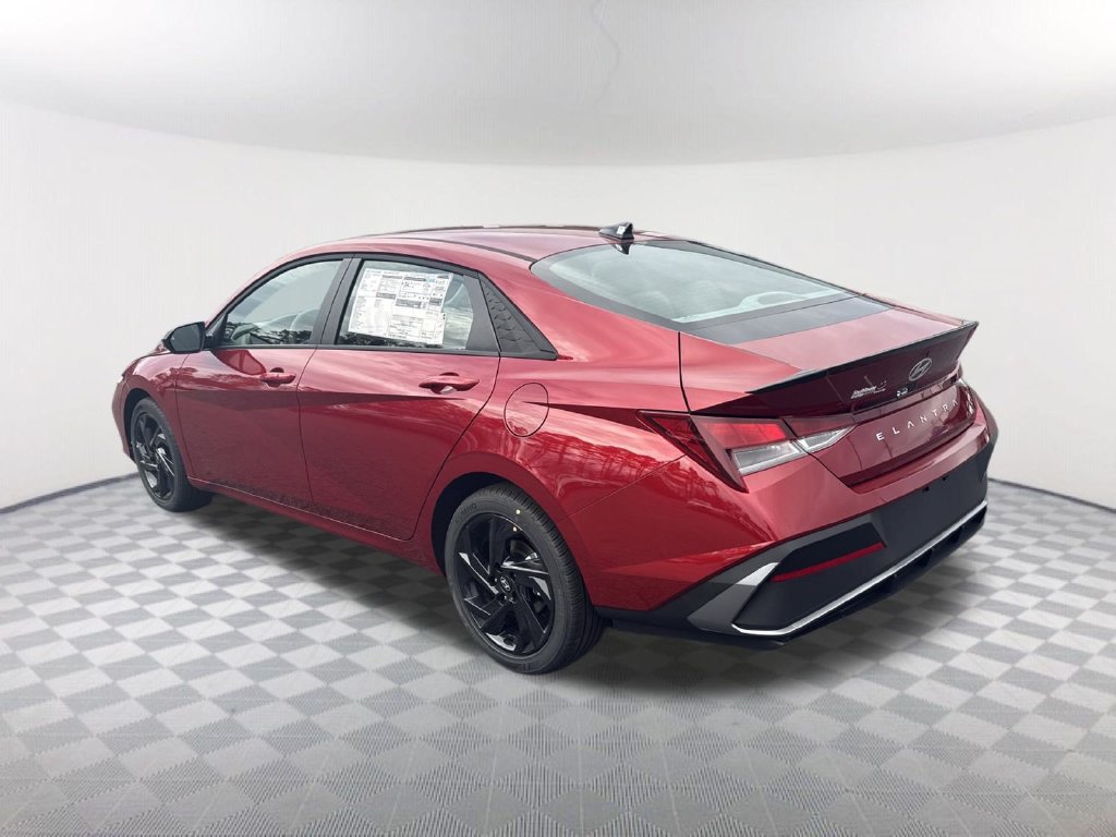 Certified 2026 Hyundai Elantra Sport w/ Cargo Package FWD image 7