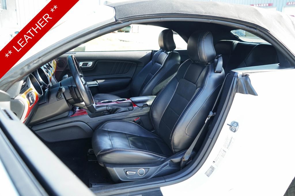 Used 2019 Ford Mustang Premium RWD image 8