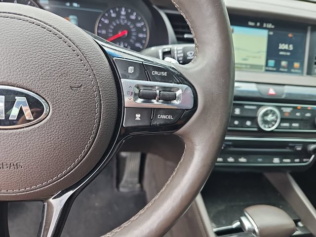 Used 2017 Kia Cadenza Limited FWD image 19