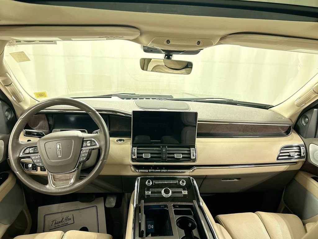 Used 2024 Lincoln Navigator Reserve image 19