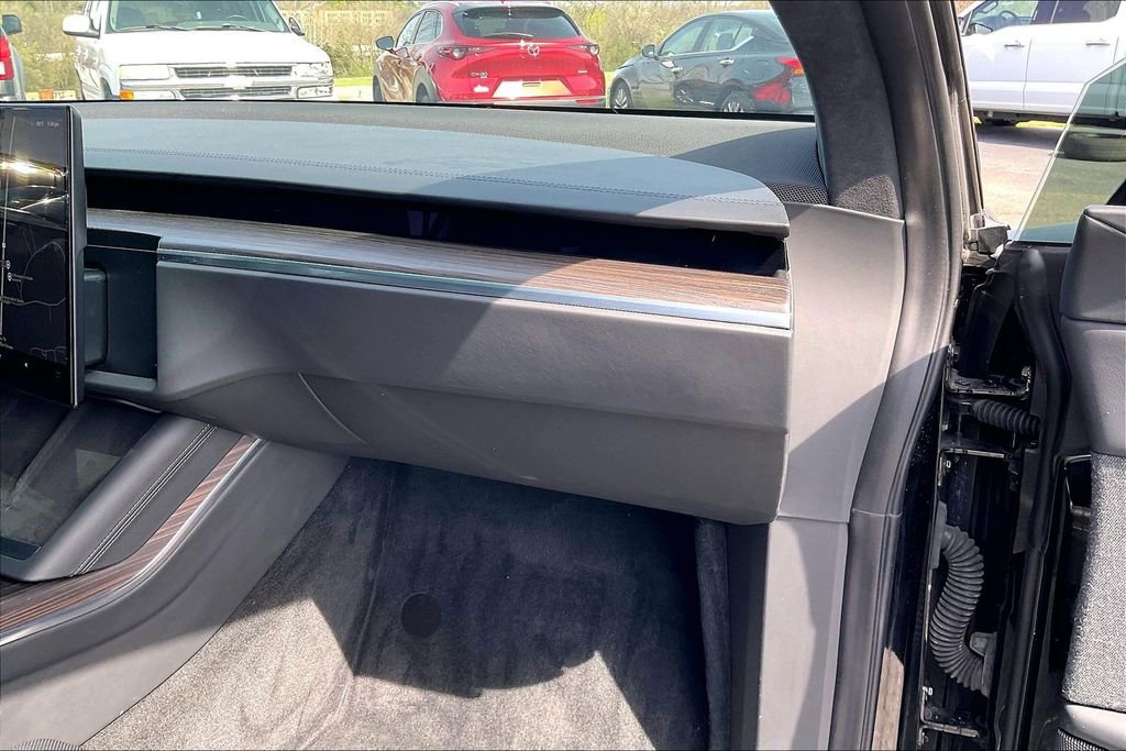 Used 2023 Tesla Model X image 24