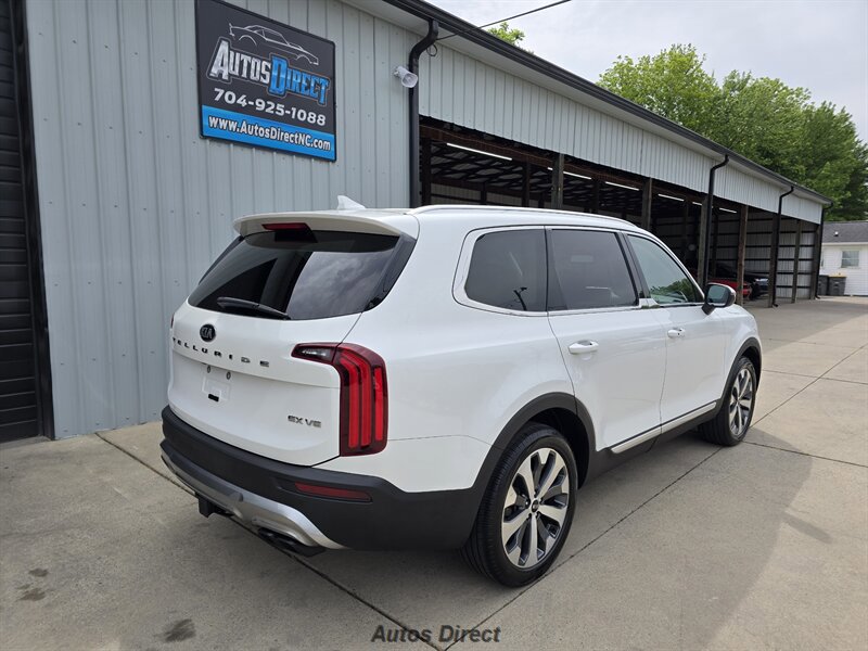 Used 2020 Kia Telluride EX w/ EX Premium Package FWD image 5