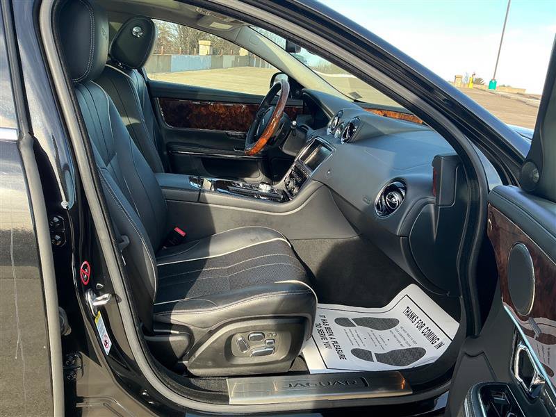 Used 2014 Jaguar XJ L Portfolio image 37