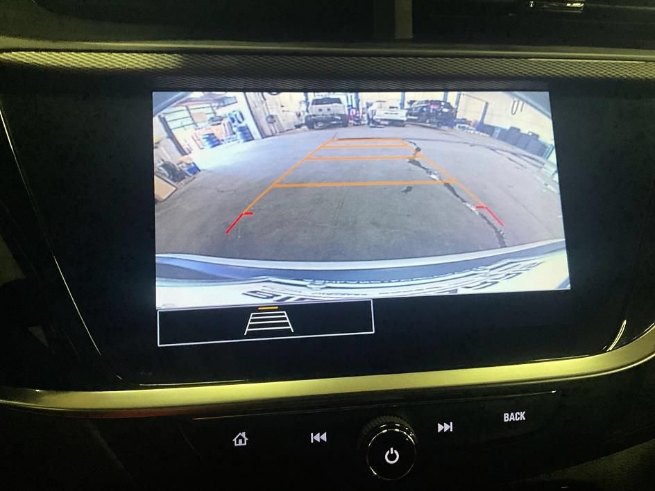 Used 2022 Buick Encore GX Preferred w/ Cold Weather Comfort Package AWD/4WD image 20