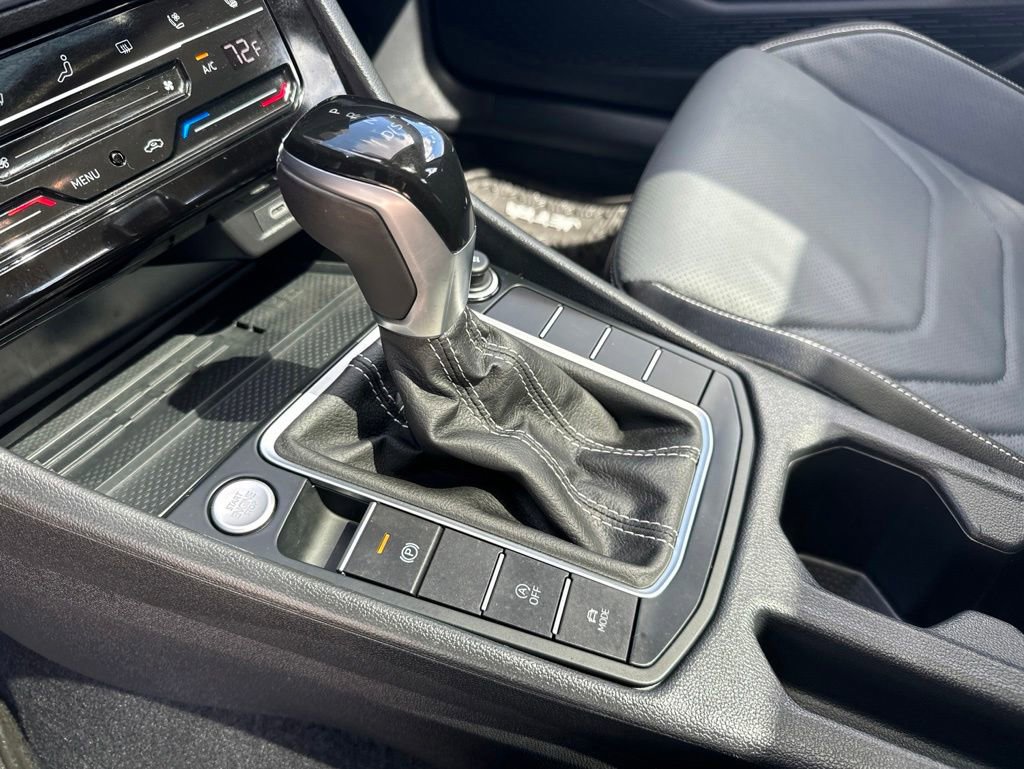 Used 2025 Volkswagen Jetta SEL FWD image 29