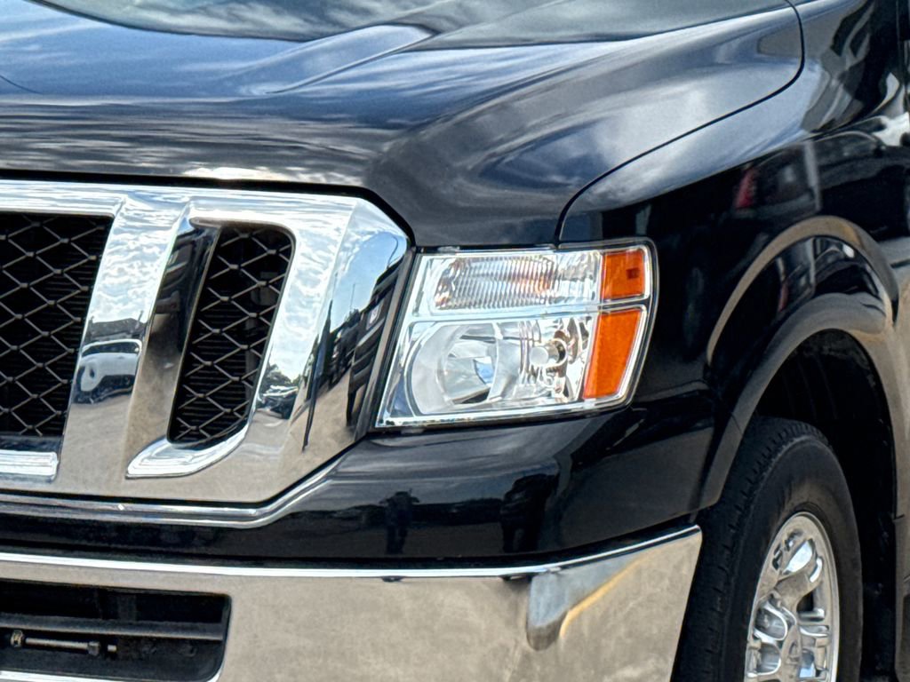 Used 2021 Nissan NV 3500 SV image 5