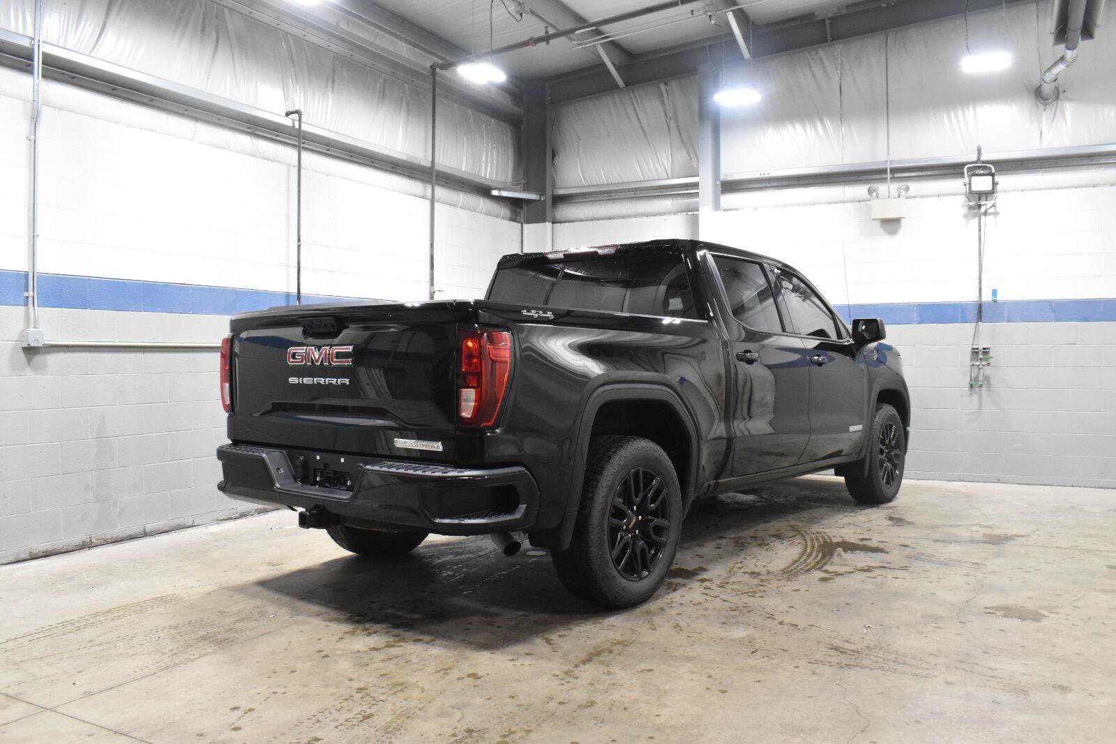 Used 2024 GMC Sierra 1500 Elevation AWD/4WD image 24