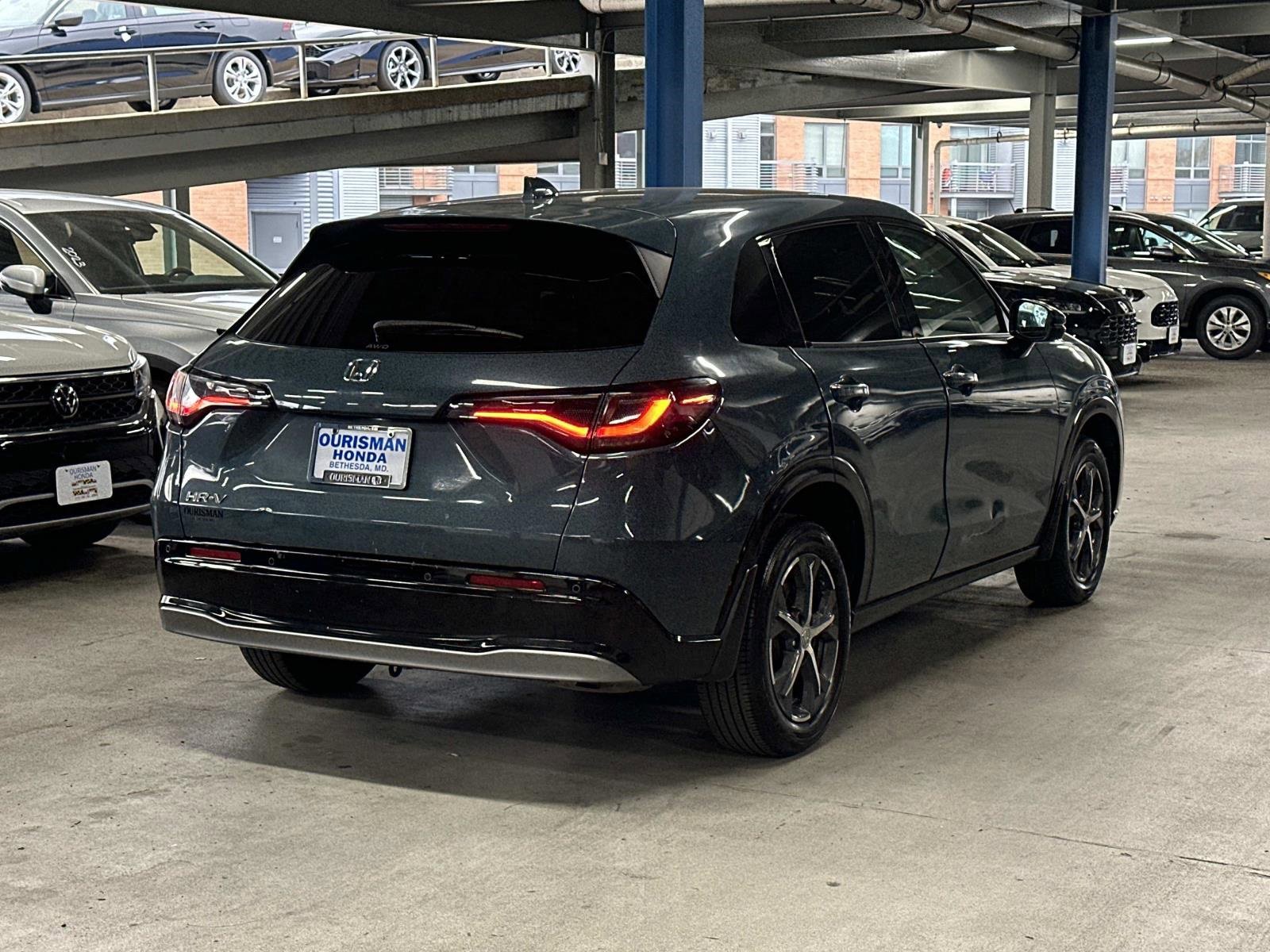 Used 2023 Honda HR-V EX-L image 2