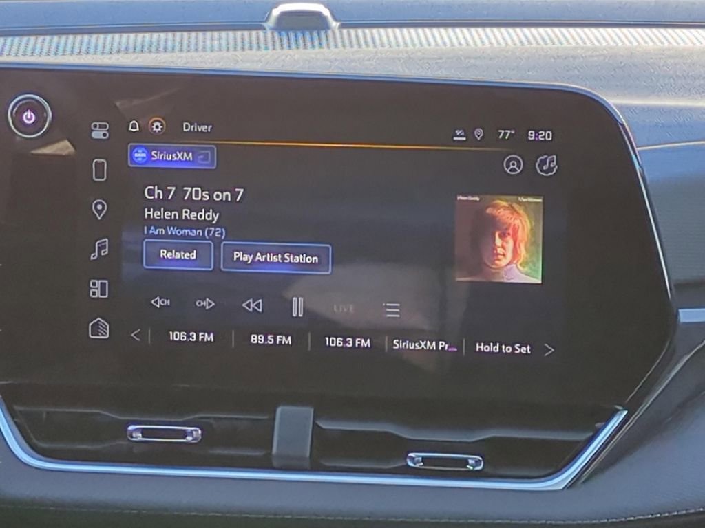 Used 2025 Chevrolet Equinox LT w/ Convenience Package II image 19