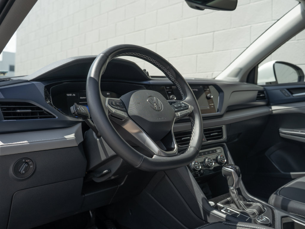Certified 2023 Volkswagen Taos S FWD image 4