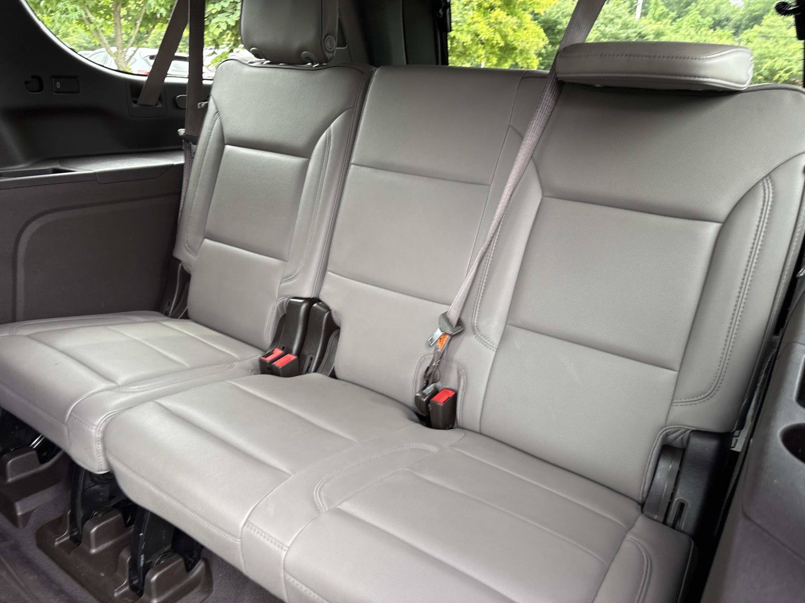 Used 2023 GMC Yukon XL SLT AWD/4WD image 32