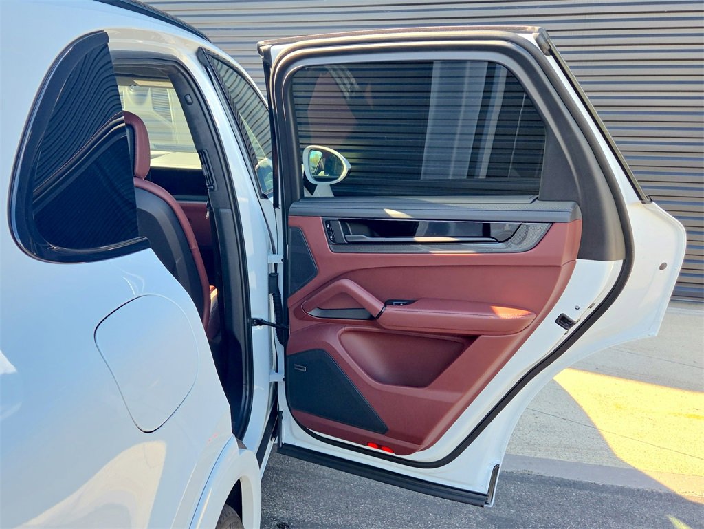 New 2026 Porsche Cayenne GTS image 22