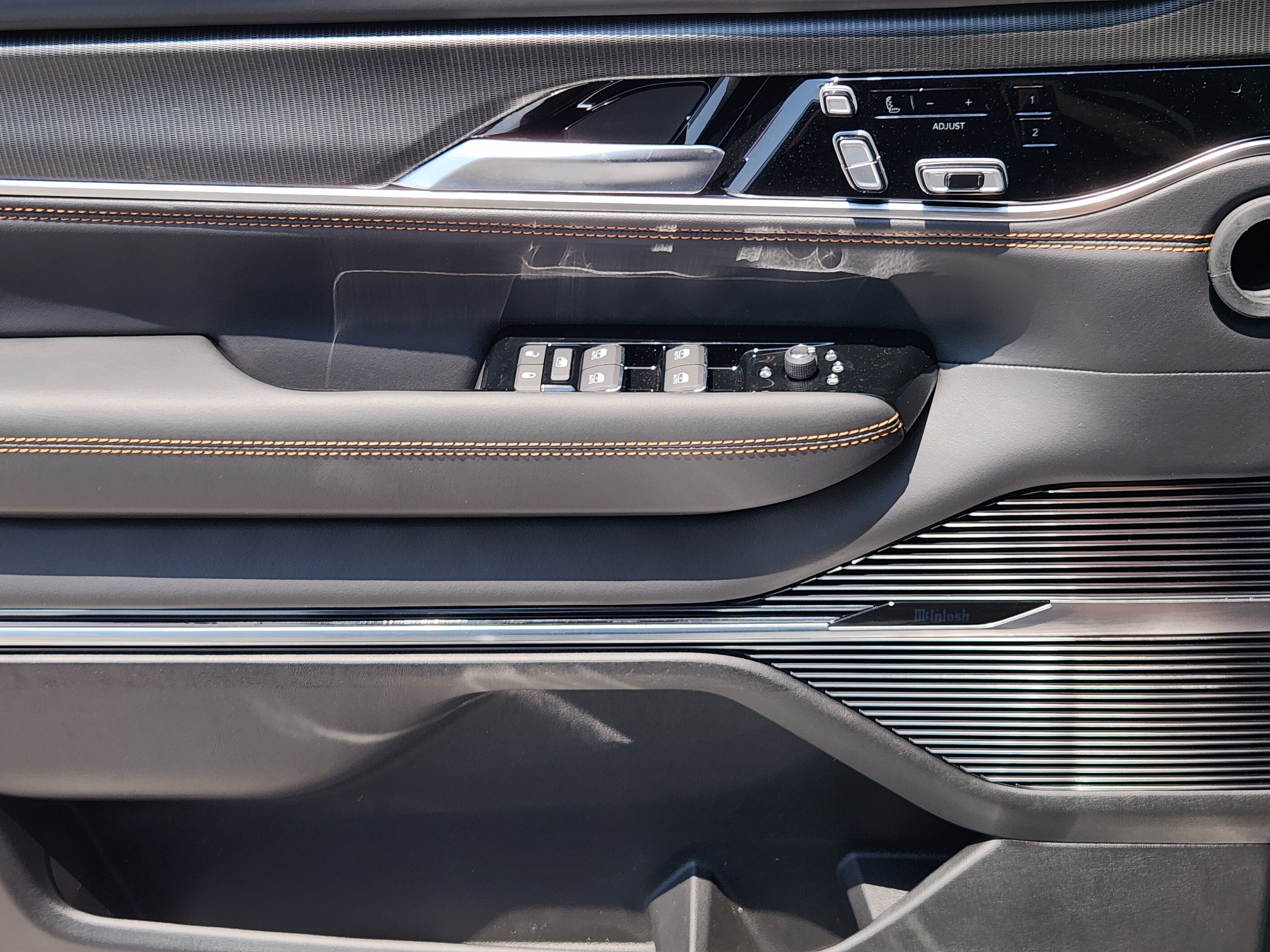 New 2026 Jeep Grand Wagoneer Summit AWD/4WD image 17