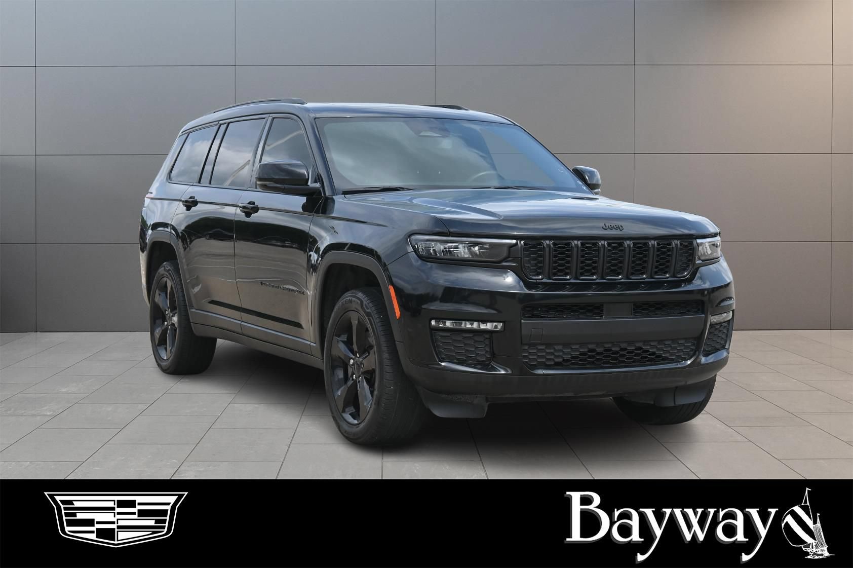 Used 2024 Jeep Grand Cherokee L Limited w/ Black Appearance Package AWD/4WD image 4
