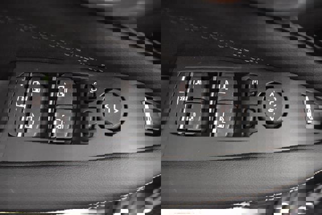 New 2026 BMW X5 M60i w/ Climate Comfort Package image 21