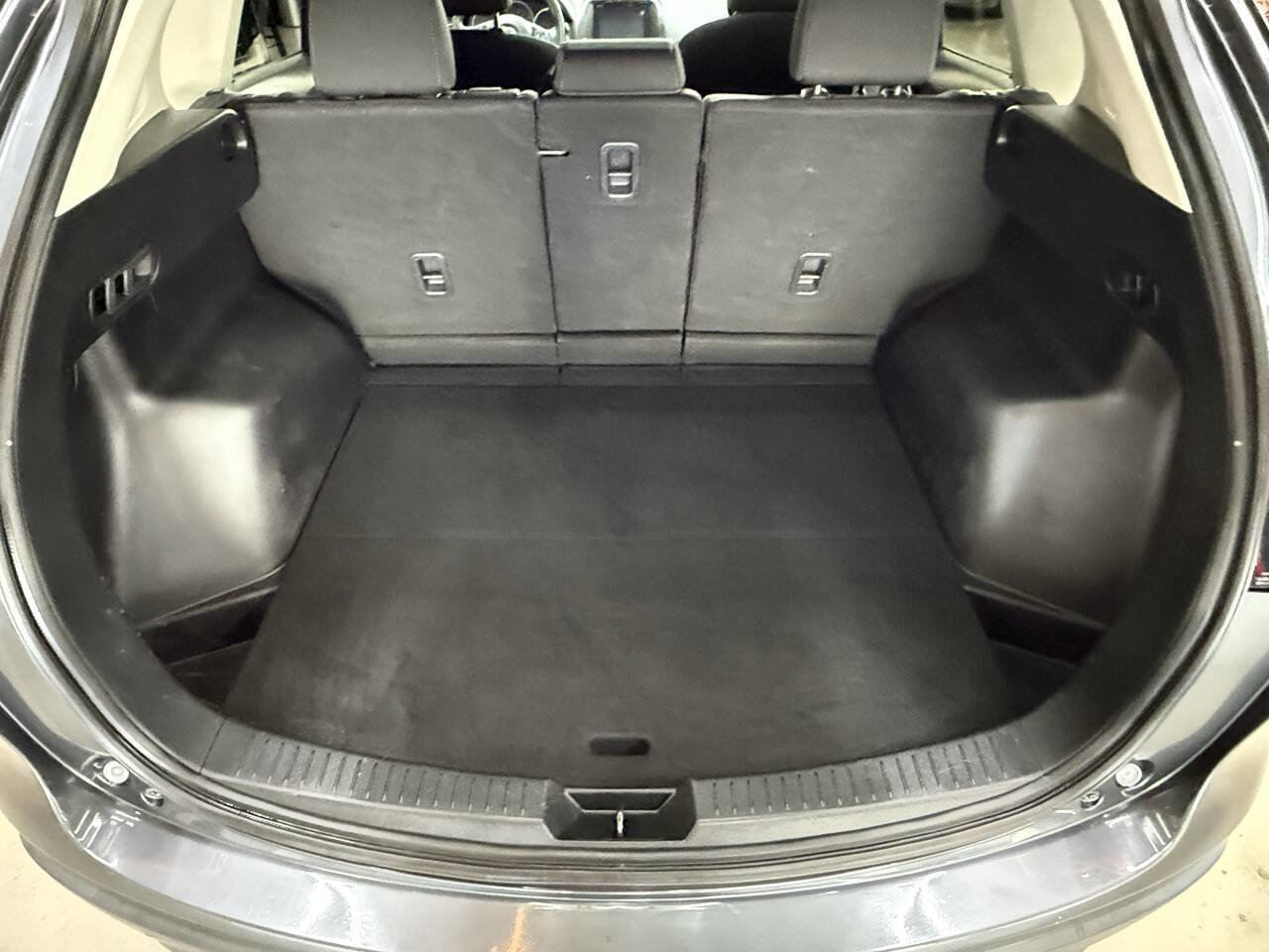 Used 2016 MAZDA CX-5 Touring w/ Bose/Moonroof Package image 8