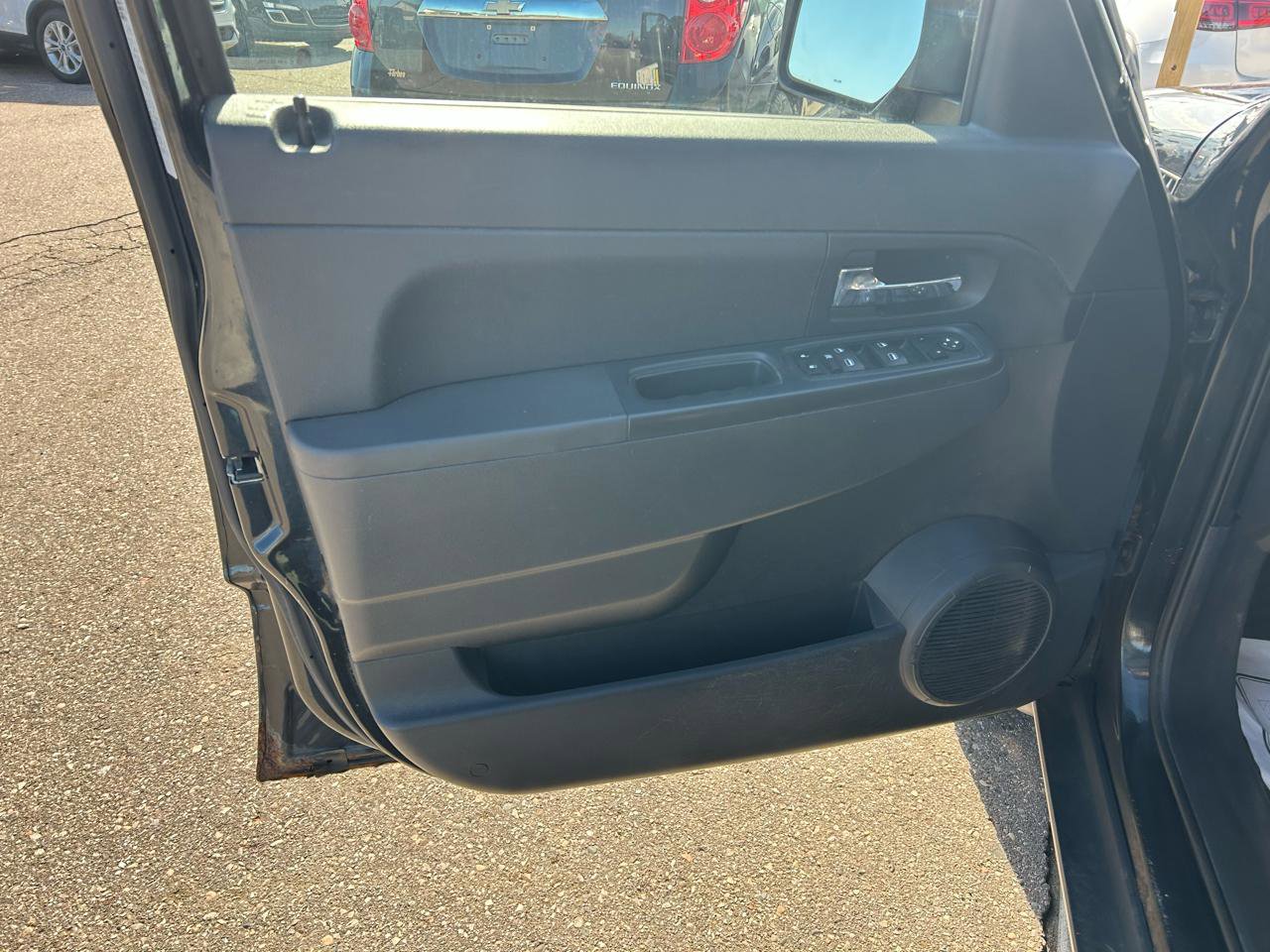 Used 2009 Jeep Liberty Sport w/ Popular Equipment Group AWD/4WD image 14