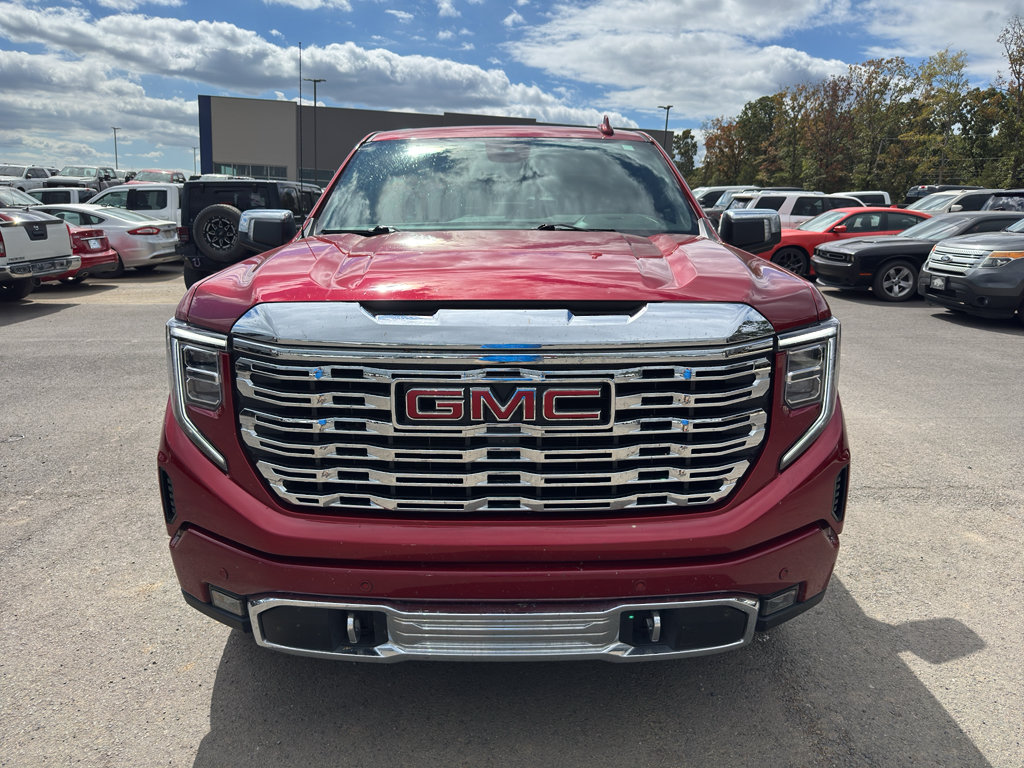 Used 2024 GMC Sierra 1500 Denali AWD/4WD image 2