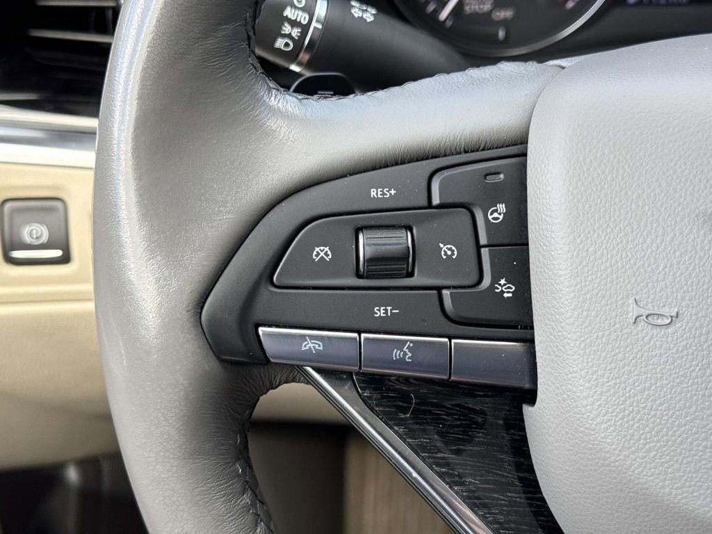 Used 2023 Cadillac XT6 Premium Luxury w/ Technology Package AWD/4WD image 38
