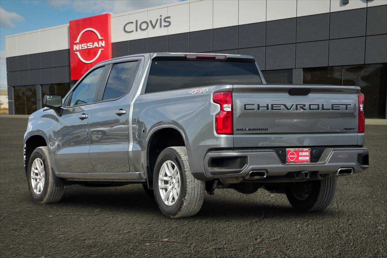 Used 2021 Chevrolet Silverado 1500 RST w/ Bed Protection Package AWD/4WD image 6