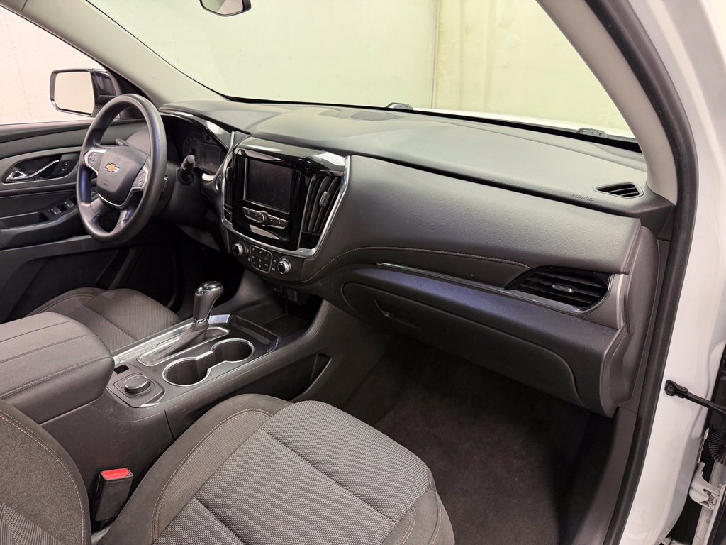 Used 2020 Chevrolet Traverse LS FWD image 13