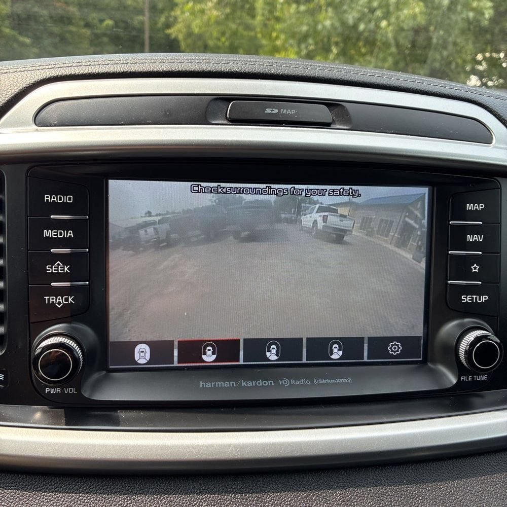 Used 2019 Kia Sorento SX w/ SX Touring Package AWD/4WD image 10