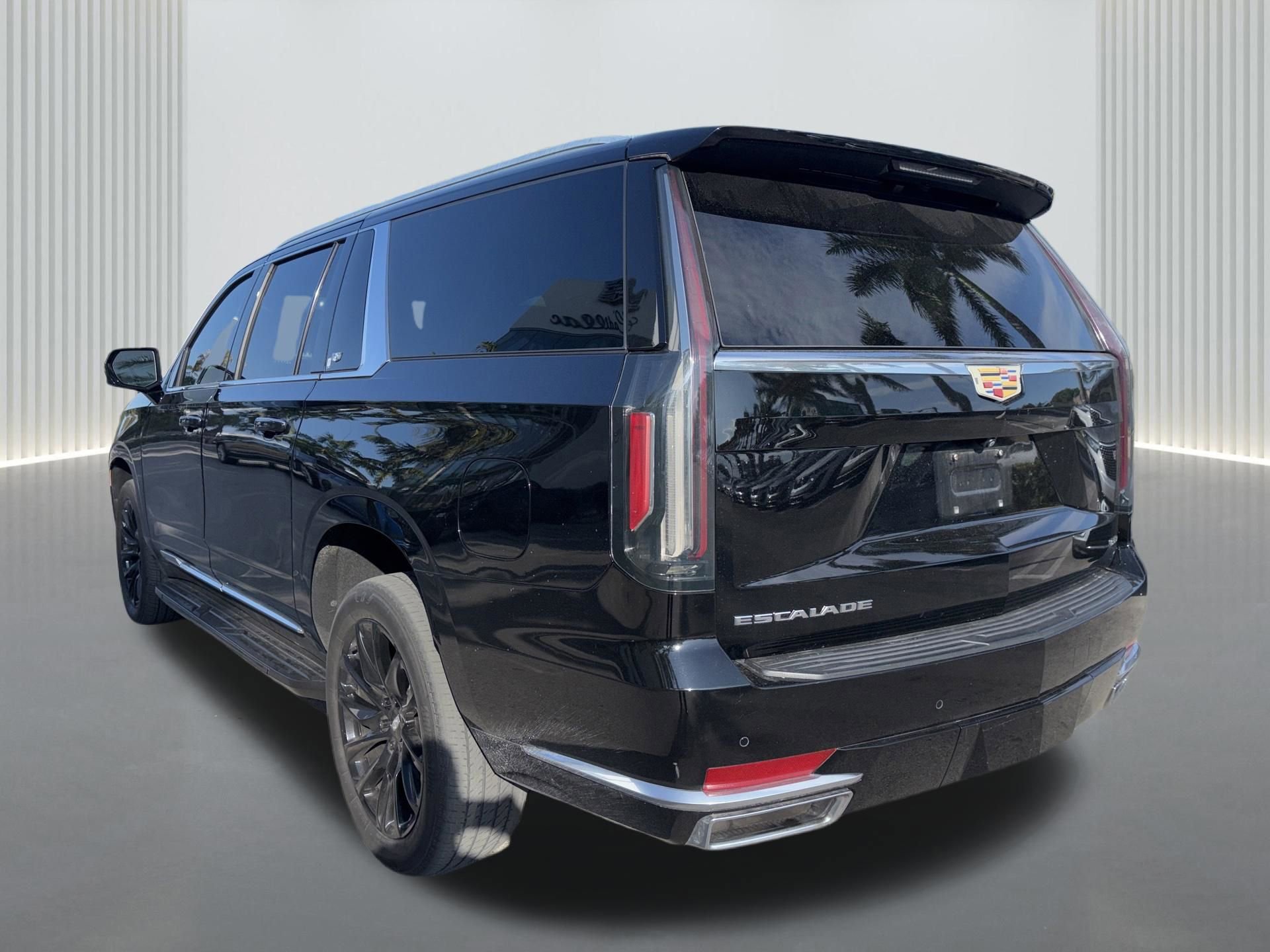 Used 2022 Cadillac Escalade ESV Luxury RWD image 7