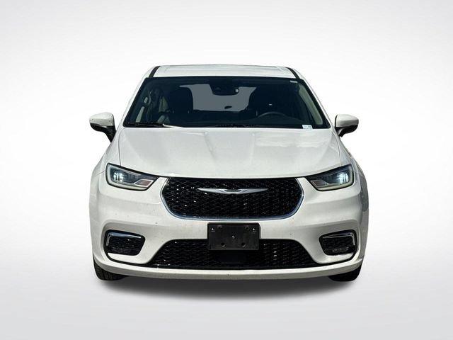 Used 2023 Chrysler Pacifica Touring-L FWD image 9