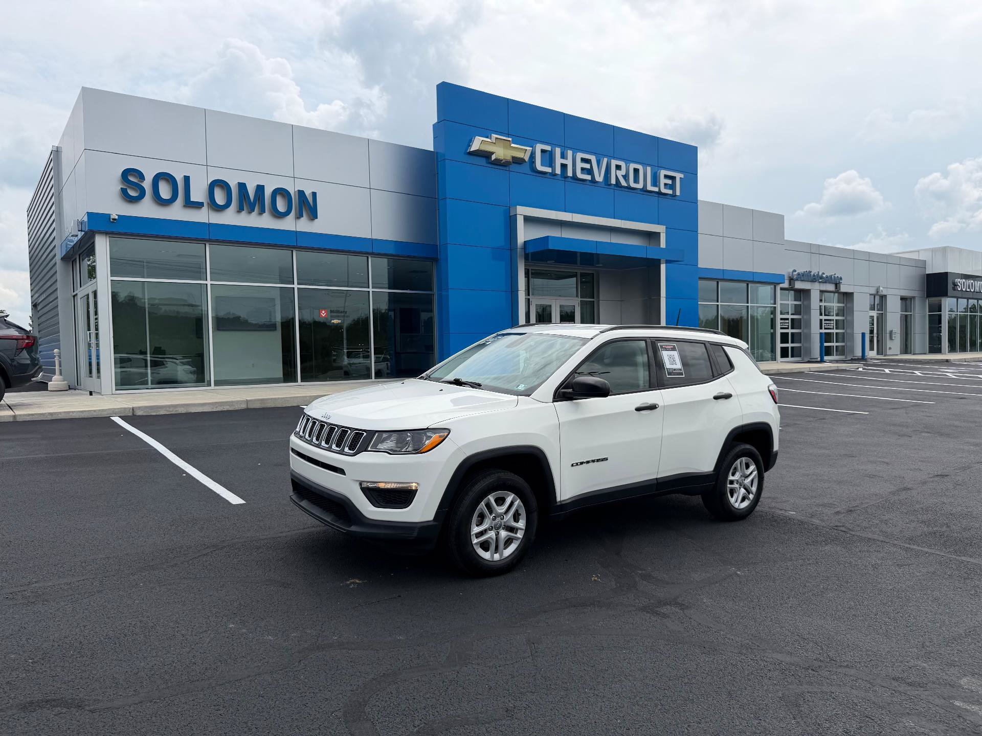 Used 2017 Jeep Compass Sport AWD/4WD image 2