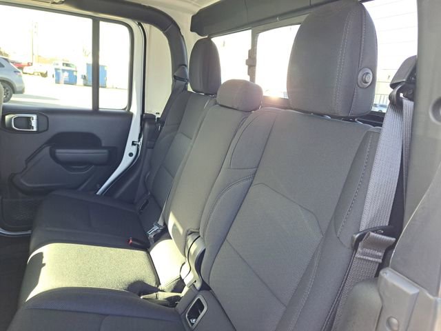 Used 2023 Jeep Gladiator Willys image 18