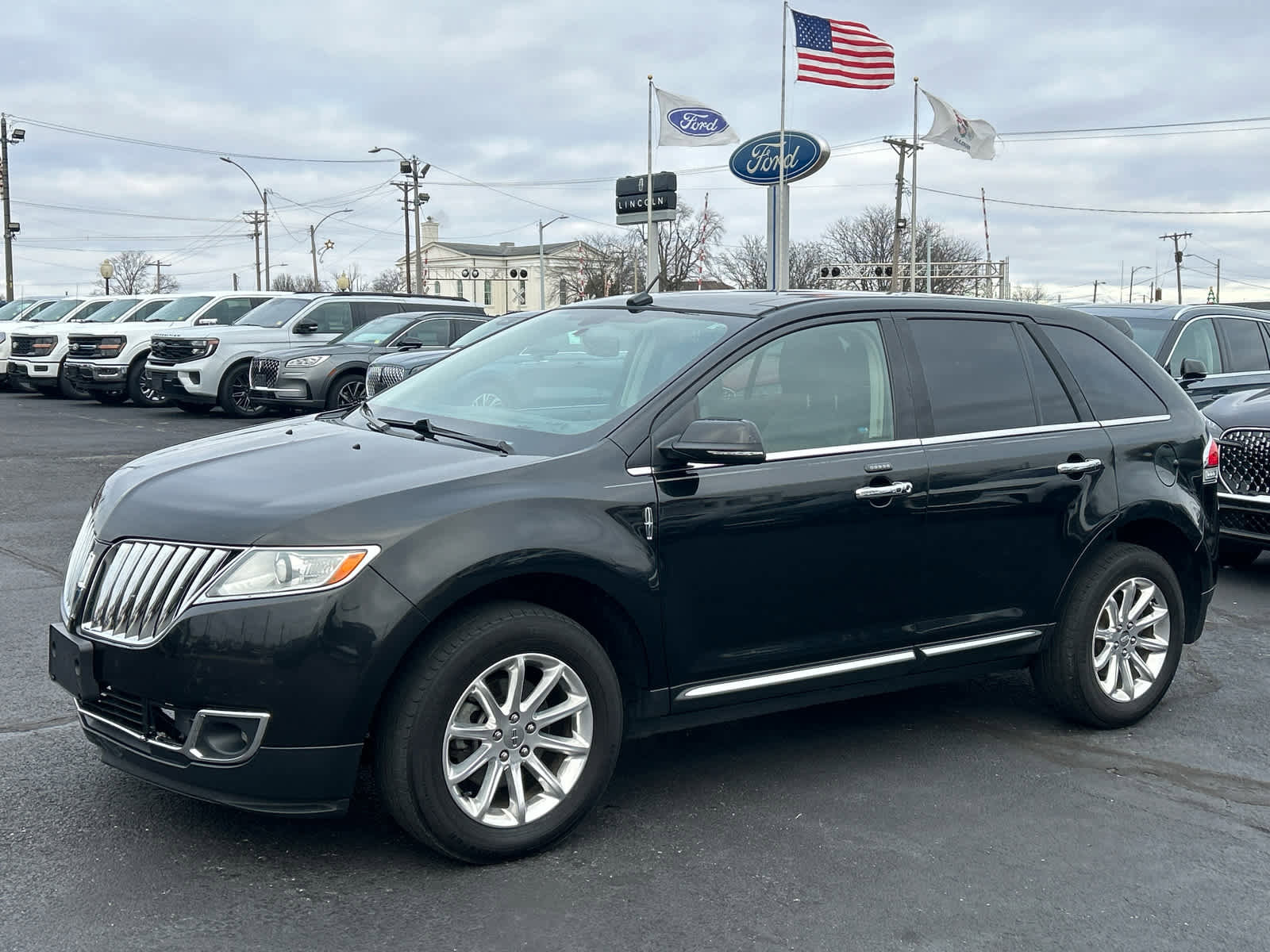 Used 2014 Lincoln MKX w/ Equipment Group 102A image 2