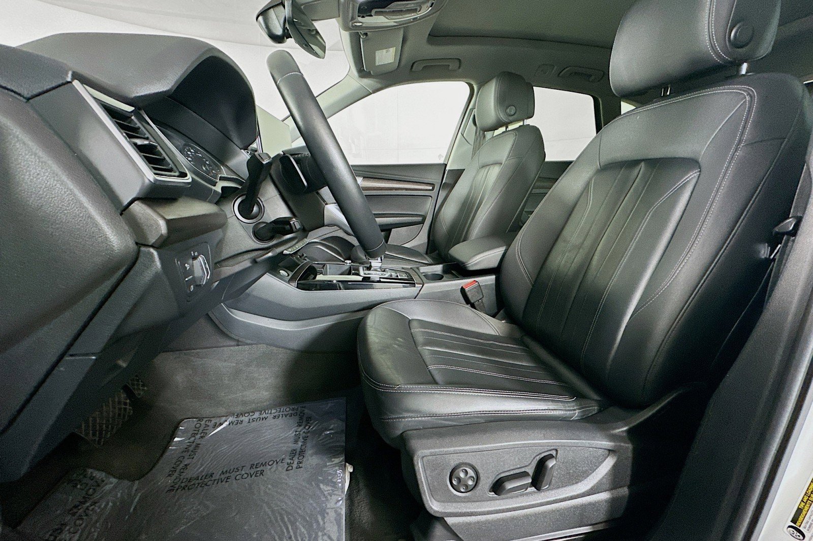 Used 2023 Audi Q5 2.0T Premium w/ Convenience Package image 18