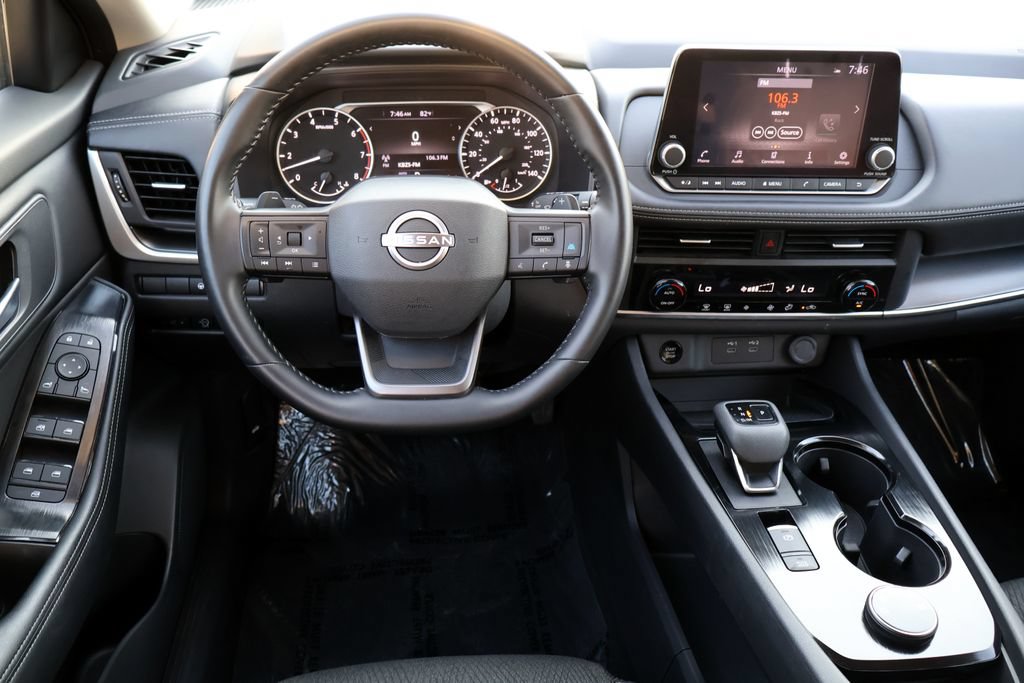 Certified 2025 Nissan Rogue SV AWD/4WD image 16