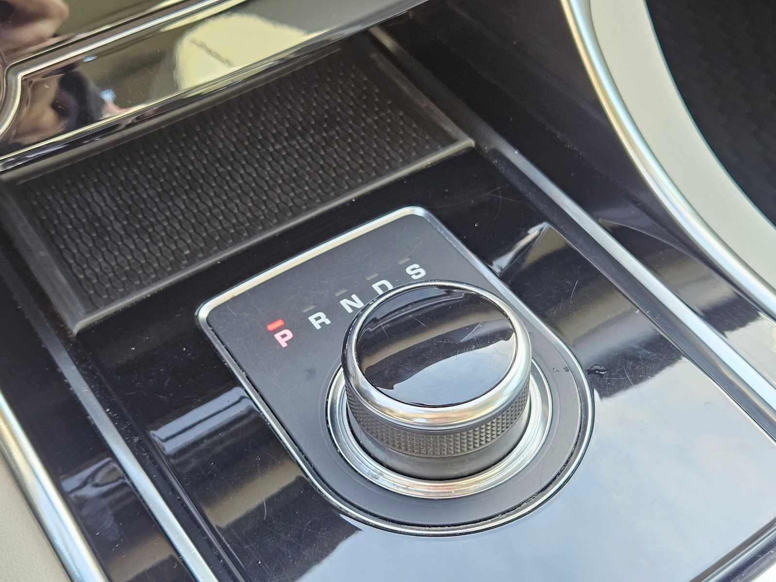 Used 2019 Jaguar XF Prestige image 62