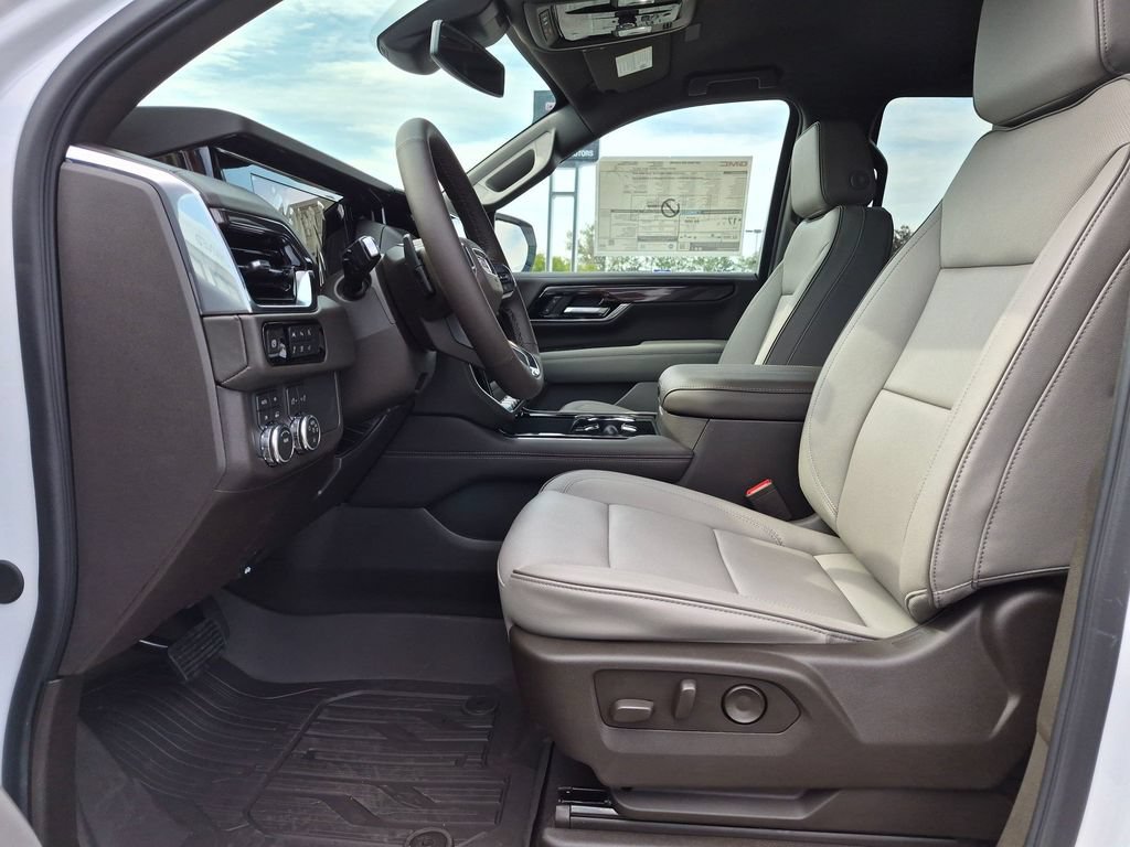 New 2026 GMC Yukon Elevation w/ LPO, Floor Liner Package AWD/4WD image 16