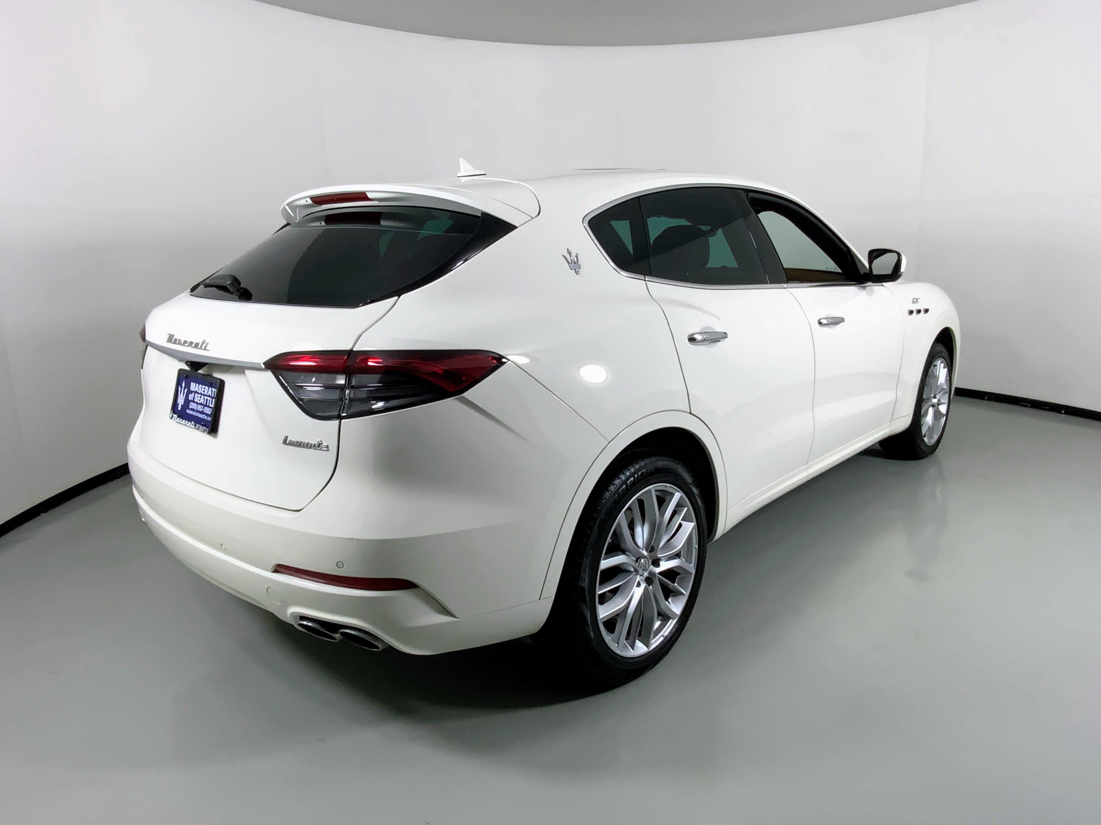 Certified 2022 Maserati Levante GT image 2
