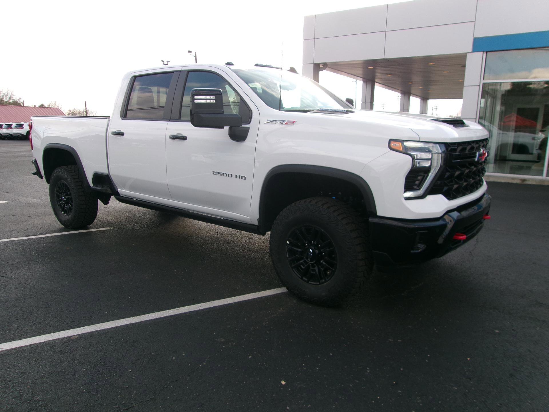New 2026 Chevrolet Silverado 2500 ZR2 AWD/4WD image 17