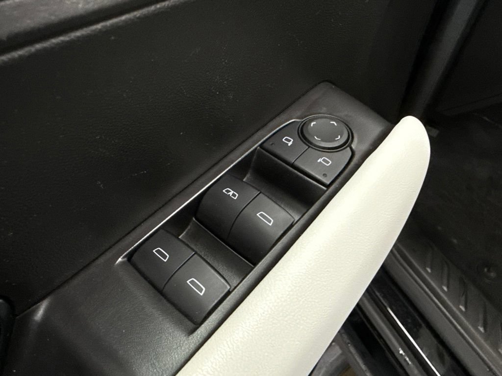 Used 2024 GMC Canyon AT4X AWD/4WD image 22