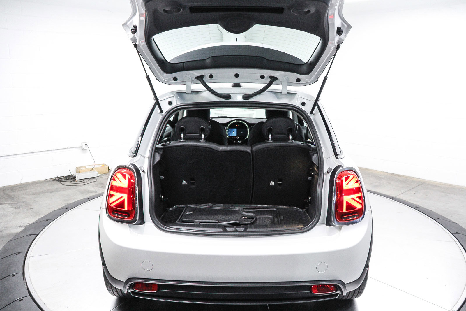 Used 2024 MINI Cooper SE image 25