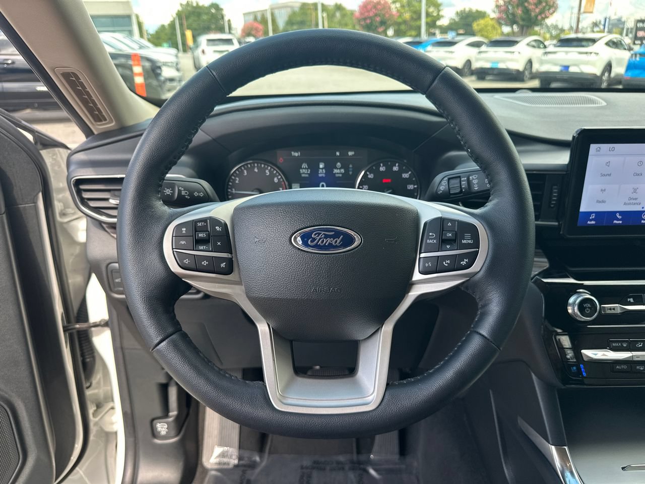 Certified 2022 Ford Explorer Limited w/ Equipment Group 301A RWD image 26