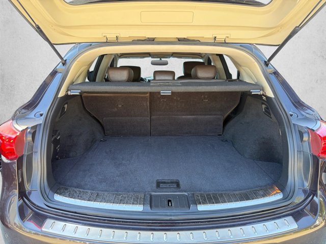 Used 2011 INFINITI FX35 2WD w/ Premium Pkg image 6