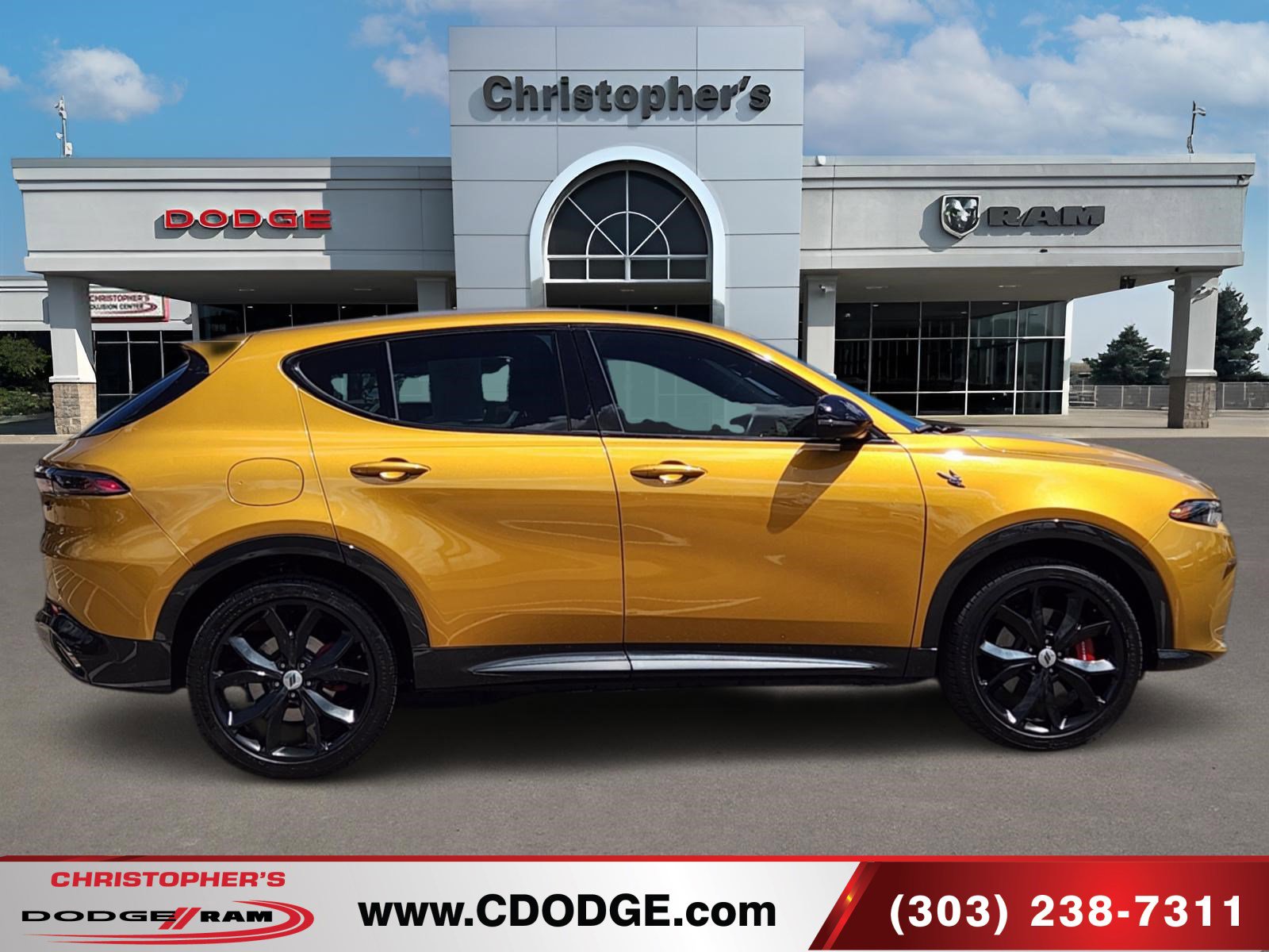 Used 2024 Dodge Hornet R/T AWD/4WD image 2