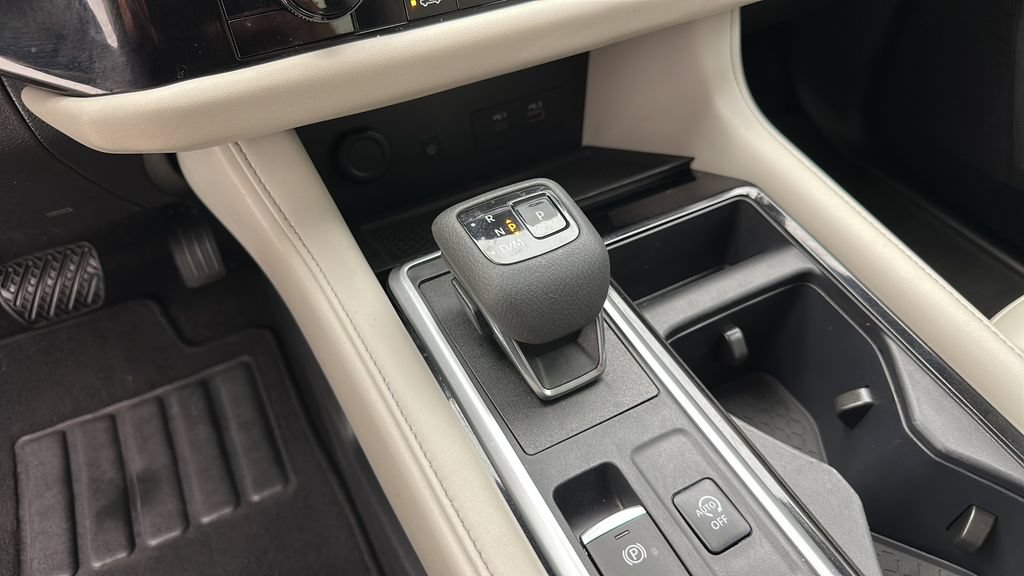 Used 2024 Nissan Pathfinder SL AWD/4WD image 19