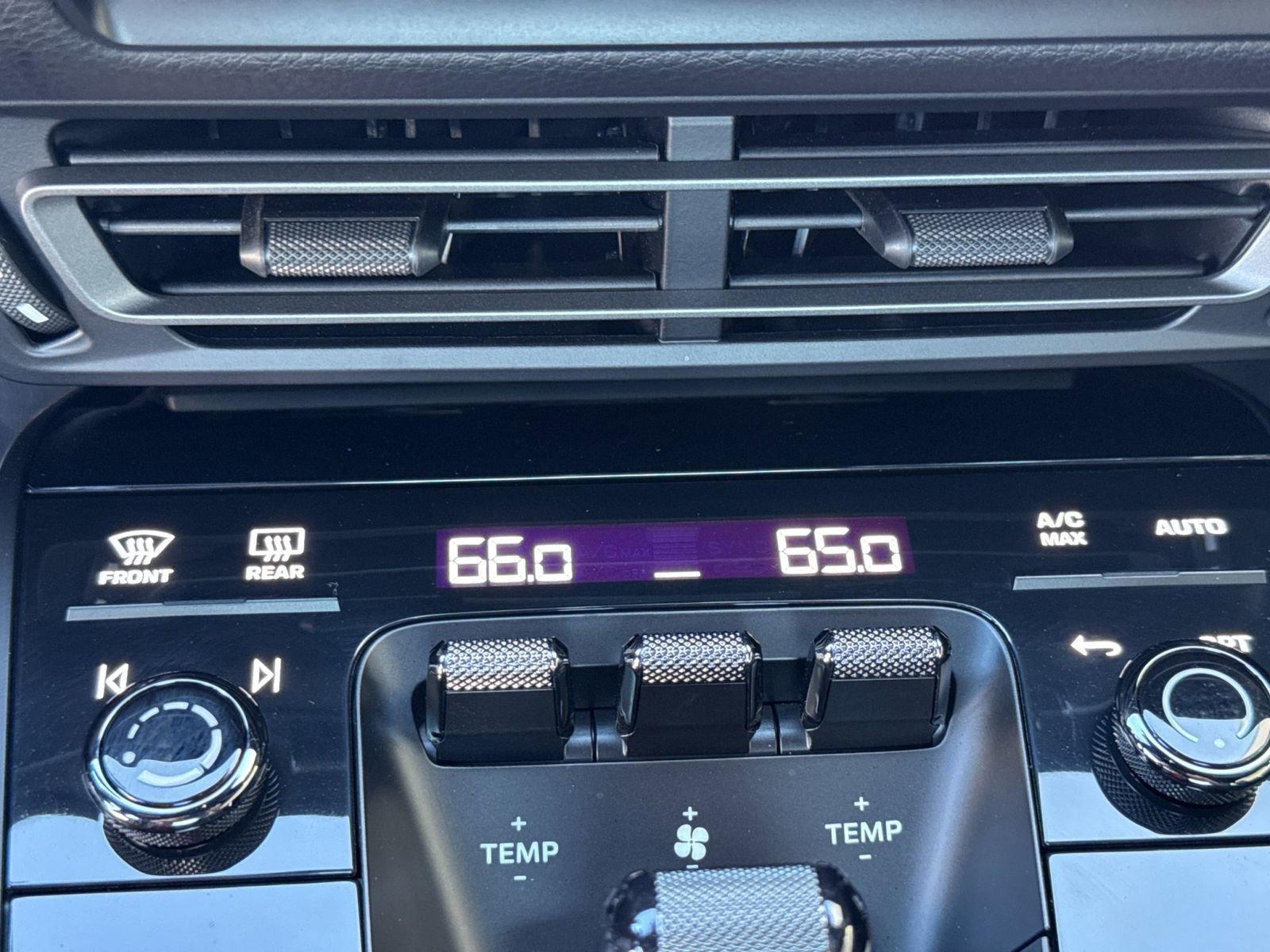 Certified 2022 Porsche 911 Carrera 4 GTS image 23