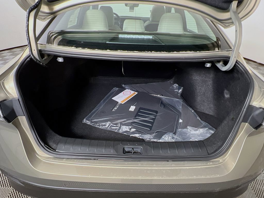 New 2026 Nissan Sentra SL FWD image 25