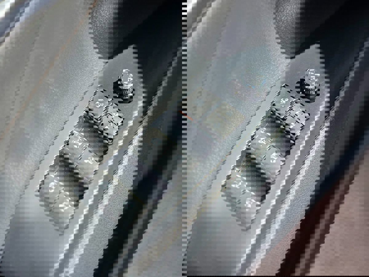 Used 2018 Toyota Camry XLE image 28