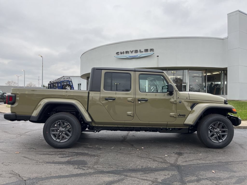 New 2026 Jeep Gladiator Sport AWD/4WD image 24