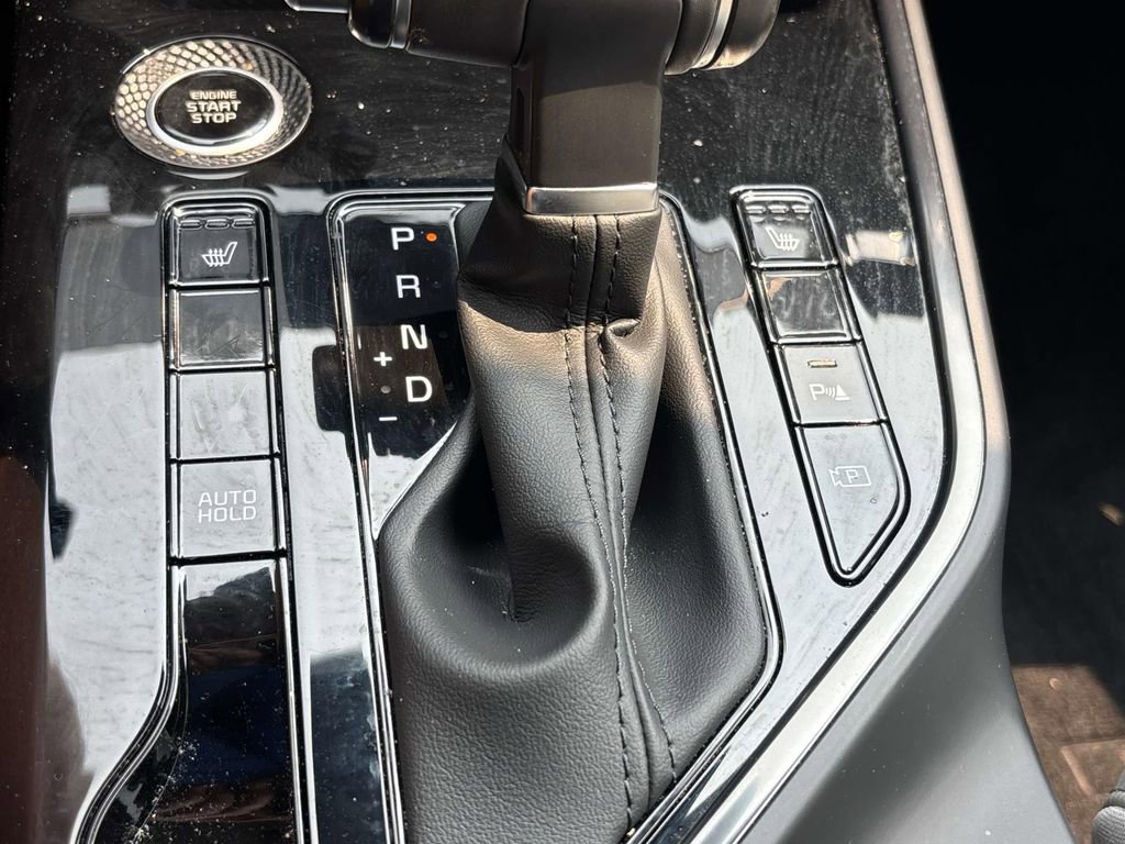 Used 2023 Kia Niro EX image 18