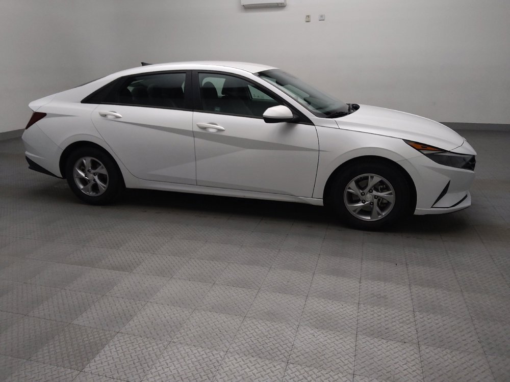 Used 2021 Hyundai Elantra SE image 11